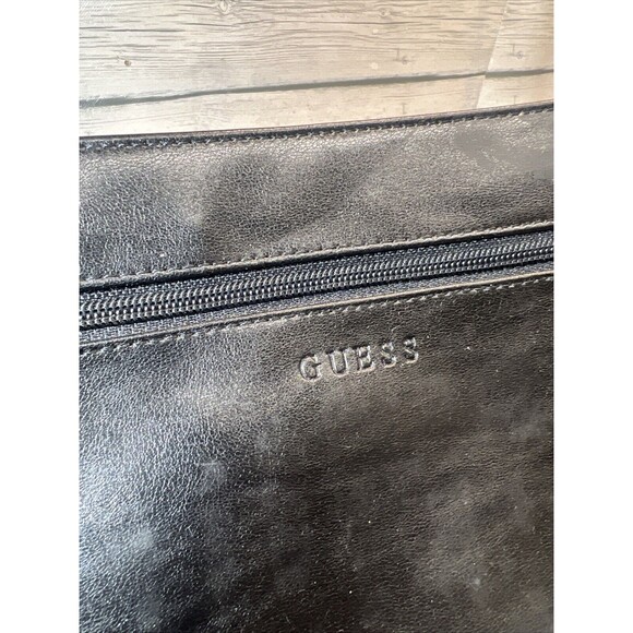 Guess Vintage Black Shoulder Bag Zip Closure Soft Leather 10 X 6 Y2K - Picture 4 of 11